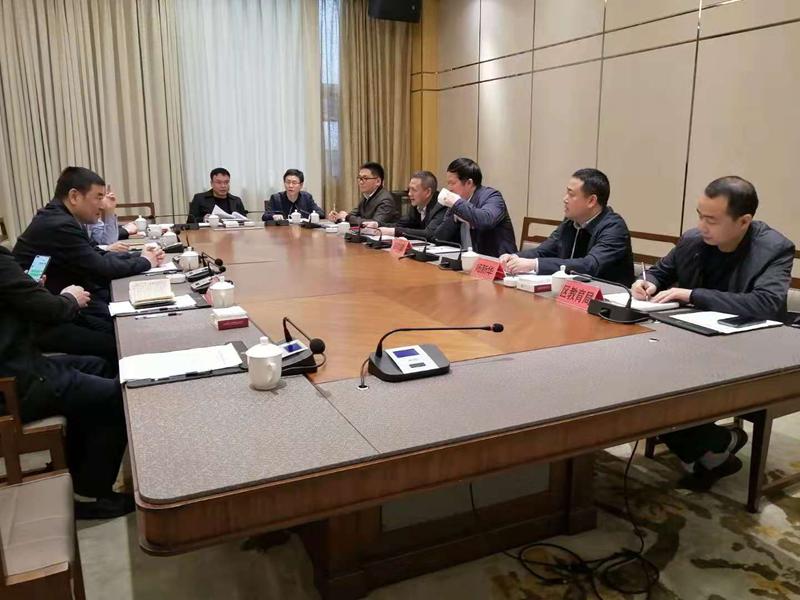 銅仁市政協一級巡視員、民革市委主委楊曉敏調研 貴州數據職業學院